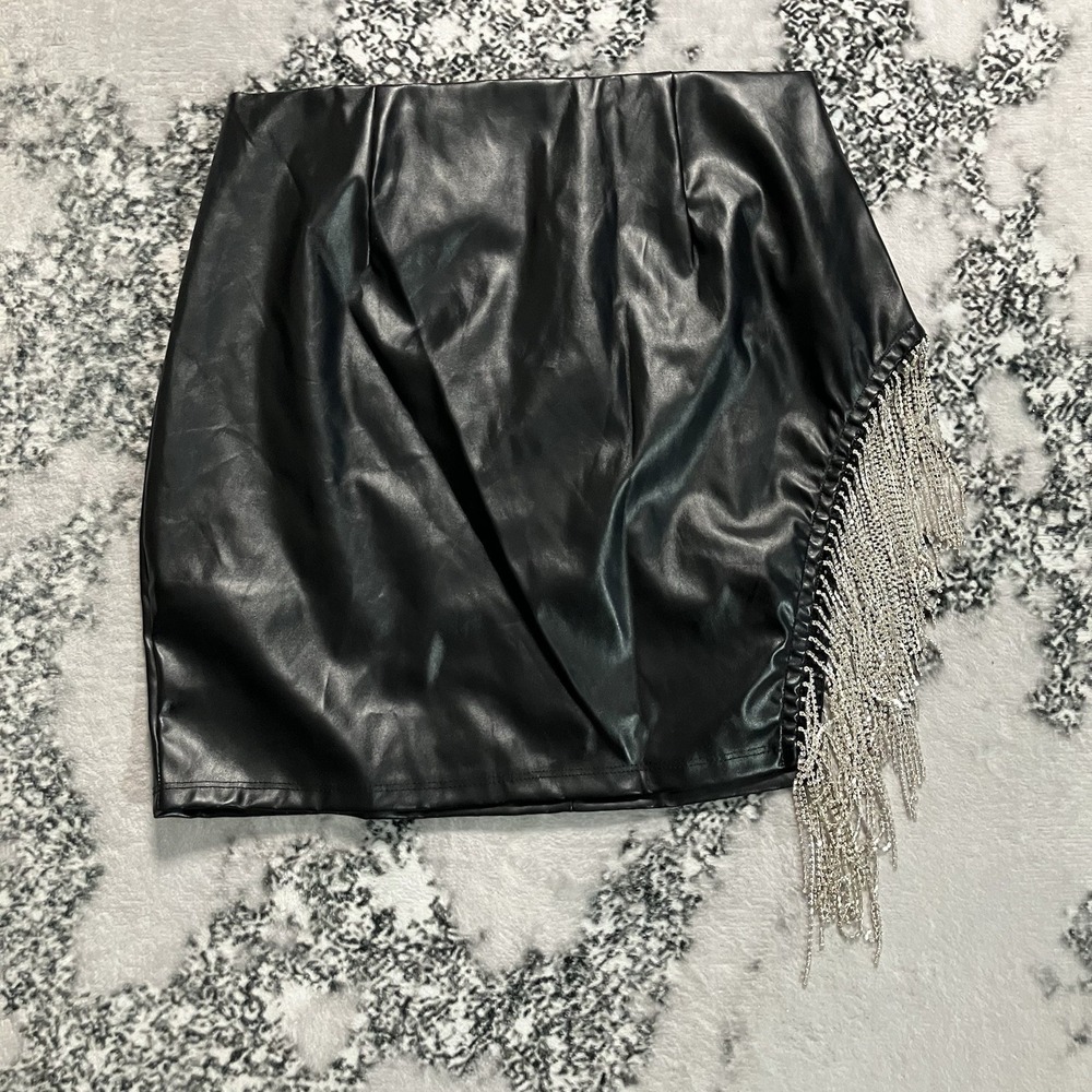 Windsor Faux Leather Mini Skirt Size Small Black‎ Rhinestone Fringe Y2K